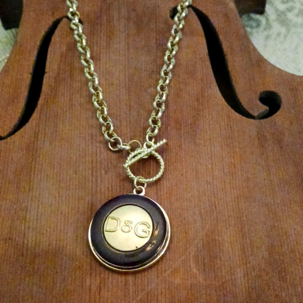 Beautiful sweet D&G necklace.